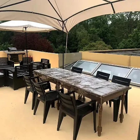 Grande Demeure Avec Parc Privee Au Bord De La Riviere Villa *