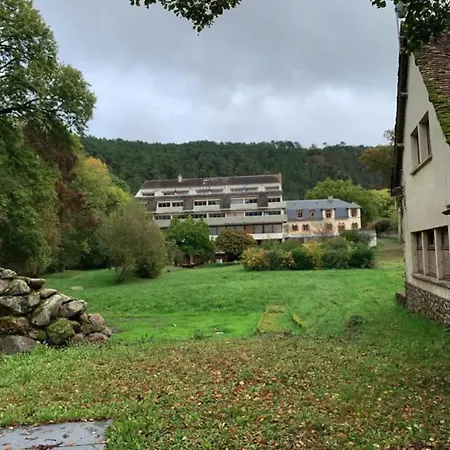 Villa Grande Demeure Avec Parc Privee Au Bord De La Riviere *